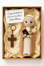 Gehäkelte Katharina-von-Siena-Puppe – Ansicht 4 – Maschenblüte