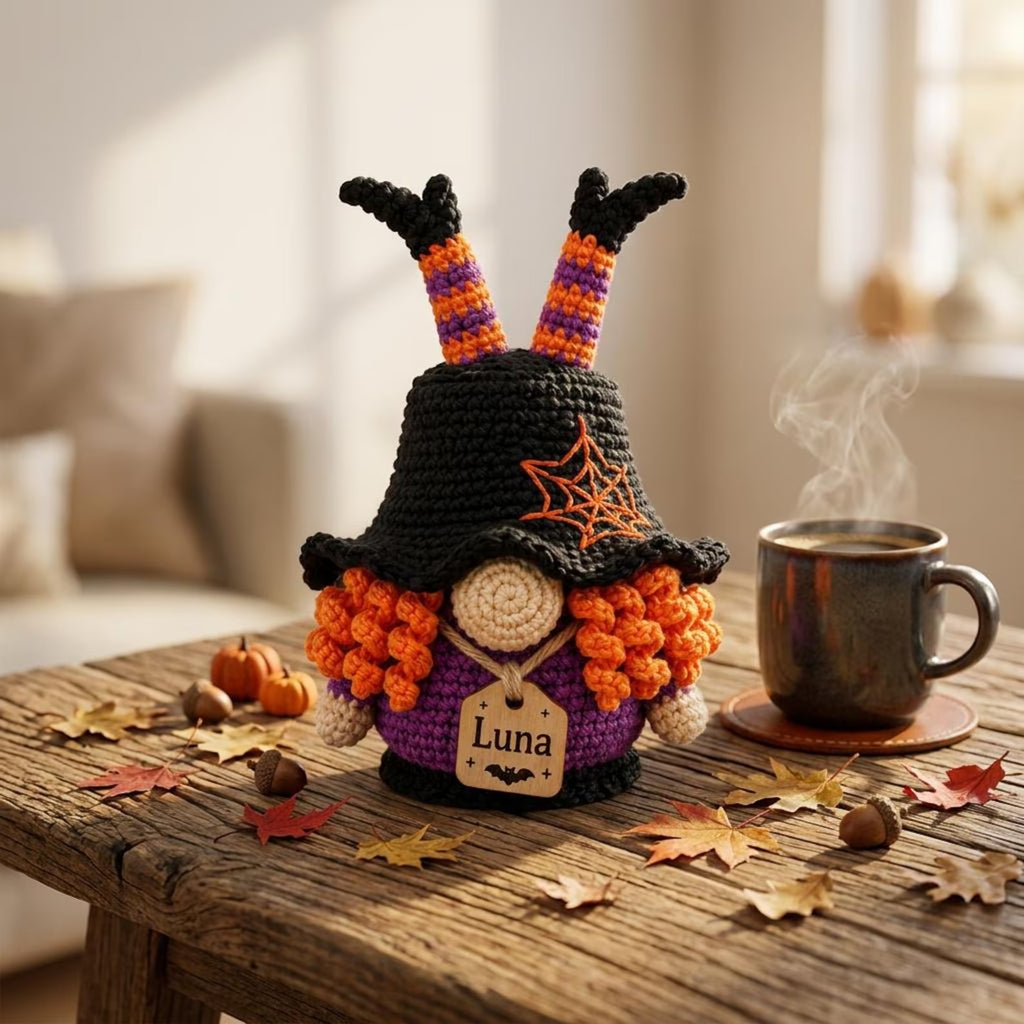 Candy Corn Gehäkelter Hexenzwerg, personalisierter Halloween-Plüsch, handgemachtes Herbstdekor, süßes Halloween-Geschenk