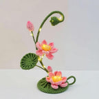 Gehäkelte Lotusblumenlampe, rosa Blumen-Schreibtisch-Nachtlicht, Lichterkette, Sockel aus Buchenholz