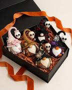 Gehäkelter Hexenwichtel Plüsch, Totenkopfhut Halloween-Zwerg, handgemachtes Gothic-Dekor, gruselige Halloween-Puppe, Geschenk für Hexenliebhaber