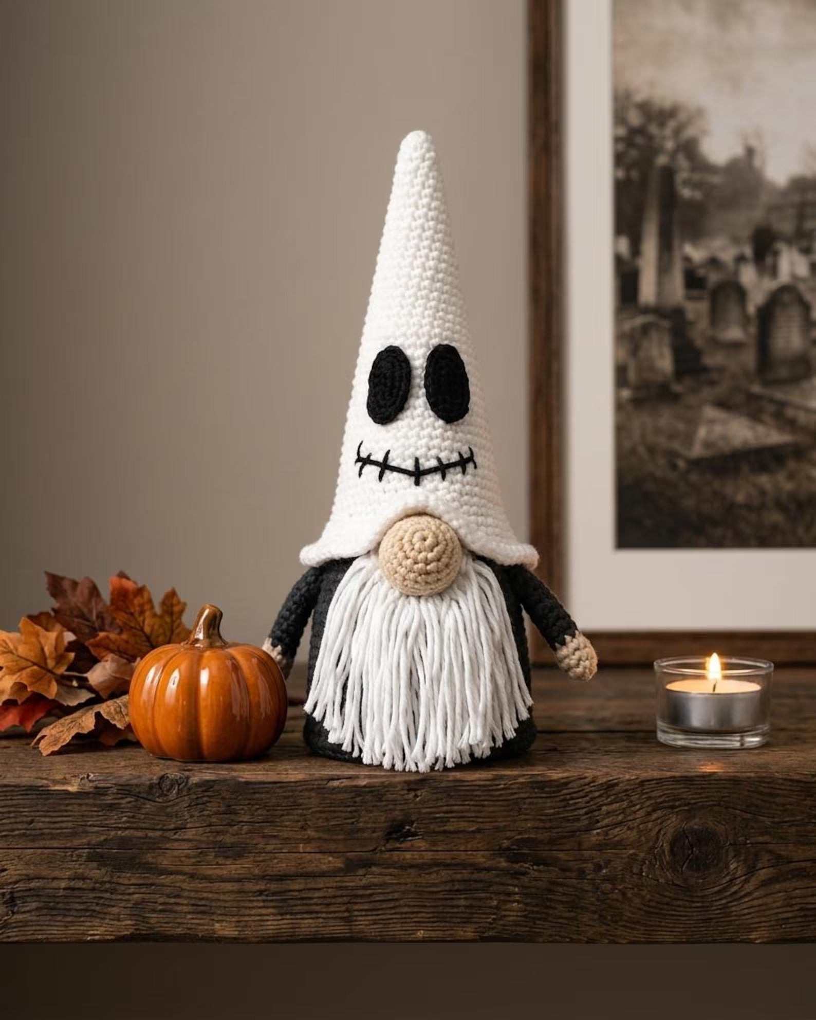 Gehäkelter Skelett-Wichtel, Halloween-Häkelpuppe, handgemachtes Skelett-Plüschtier, gruseliges Zwergen-Dekor, Gothic-Halloween-Dekoration