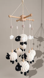Gehäkeltes Schaf-Mobile, handgemachtes Baby-Mobile fürs Kinderzimmer, süßes Schaf-Dekor, weiche Wolle-Babyzimmer-Geschenk, anpassbar