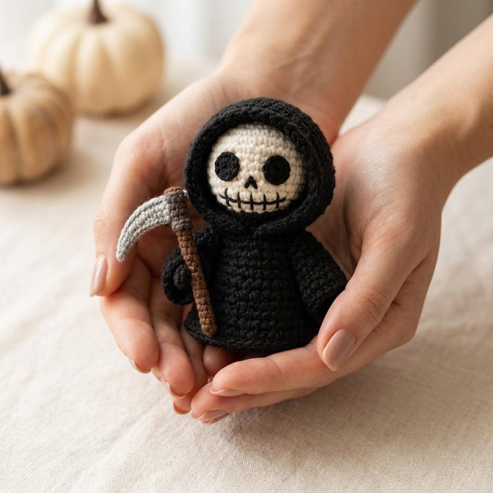 Handgefertigter Gehäkelter Sensenmann, Halloween-Skelett-Plüsch, Gothic-Halloween-Dekoration, Reaper-Puppe-Geschenk für Sie