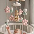 Handgefertigtes gehäkeltes Blumen-Mobile der Jungfrau Maria, Prinzessinnen-Puppe-Kinderzimmer-Dekor, personalisiertes Babyzimmer-Geschenk