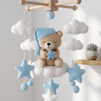 Handgefertigtes Häkel-Bär-Baby-Mobile, Schlafendes Bär-Kinderzimmer-Mobile, Gehäkelte Sterne und Wolken, personalisiertes Babyzimmer-Dekor-Geschenk